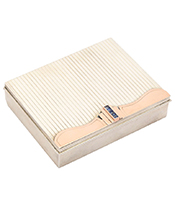 The Gallery at 200 Lex_Pink Jewlery Box_Thumbnail