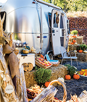 F+S Farm Airstream Thumb