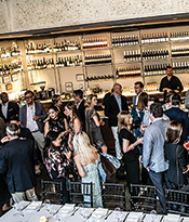 WNWN DLN Dinner Flora Bar Mingling Thumbnail