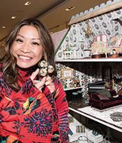 Dollhouse Beautiful_Peti Lau with her dollhouse Thumbnail