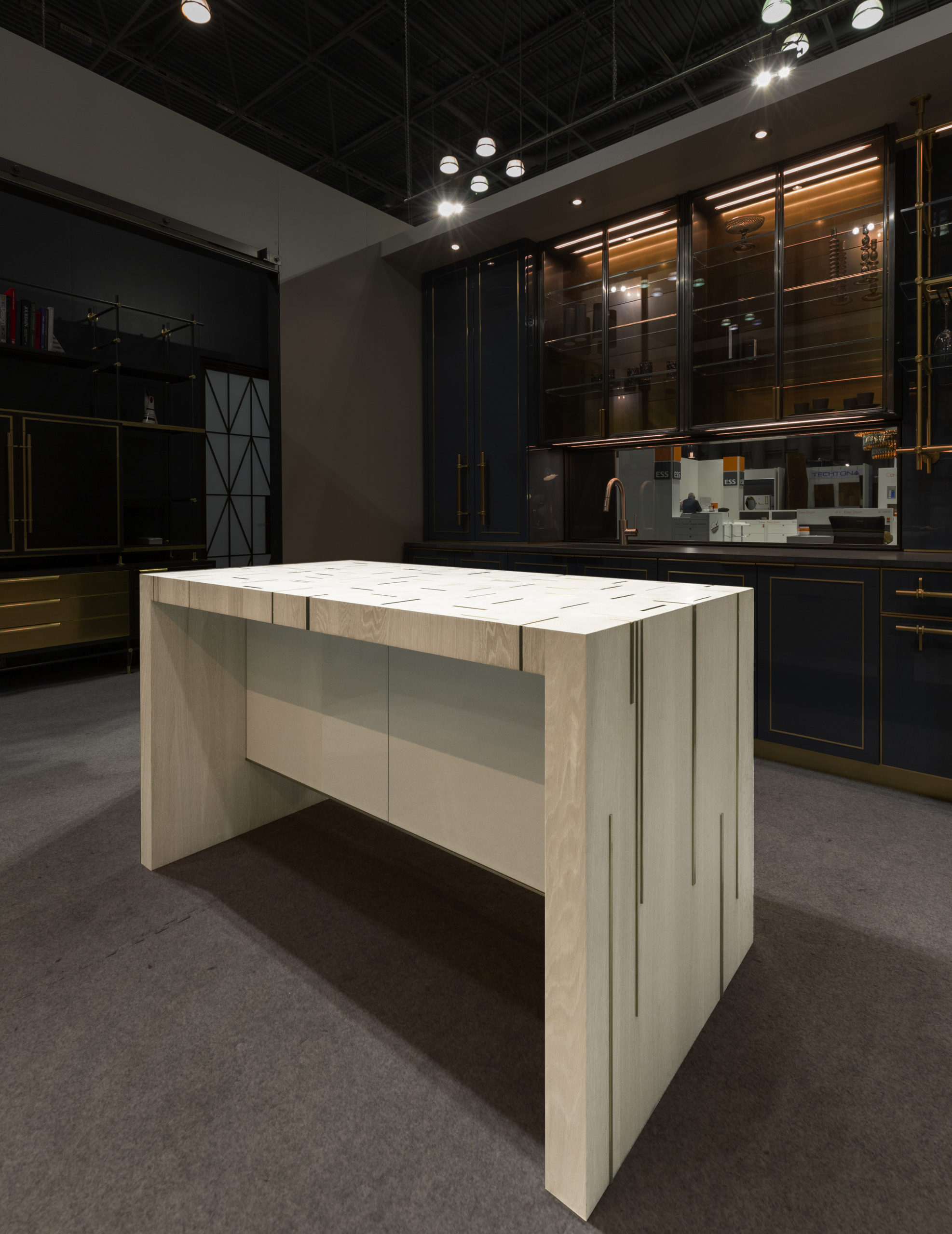 amuneal_products_WNWN_NYDC_5Island-back-with-background-icff_2019_0175-scaled-1