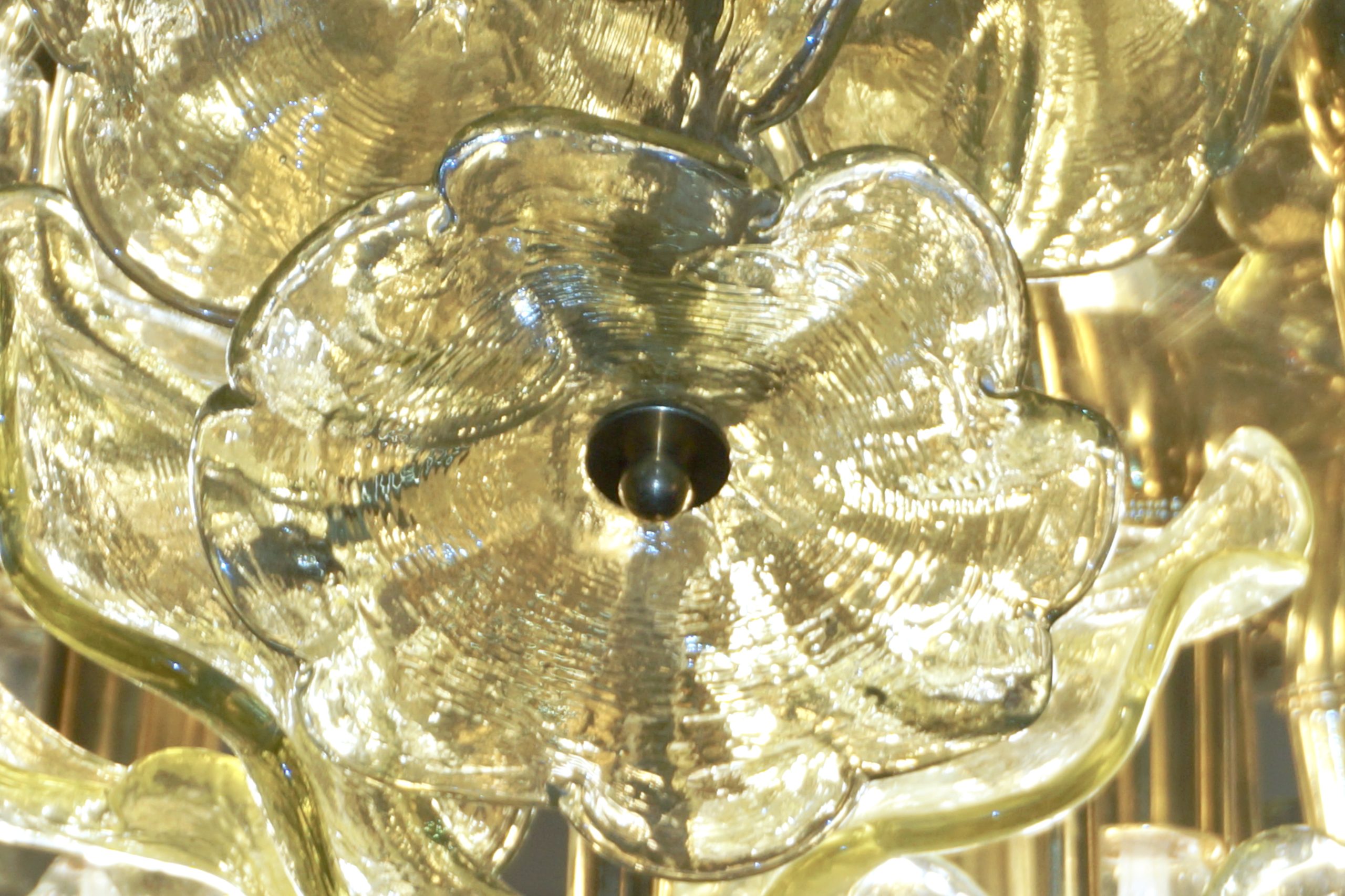 cosulich_interiors_and_antiques_products_new_york_design_buttercup_chandelier_details-scaled-1