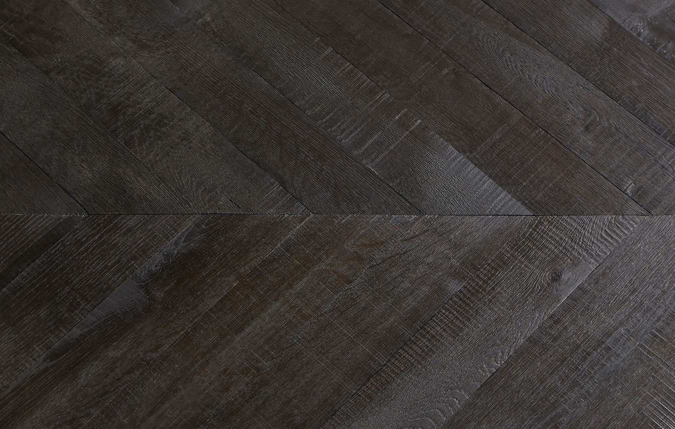 Assier-Chevron-Aged