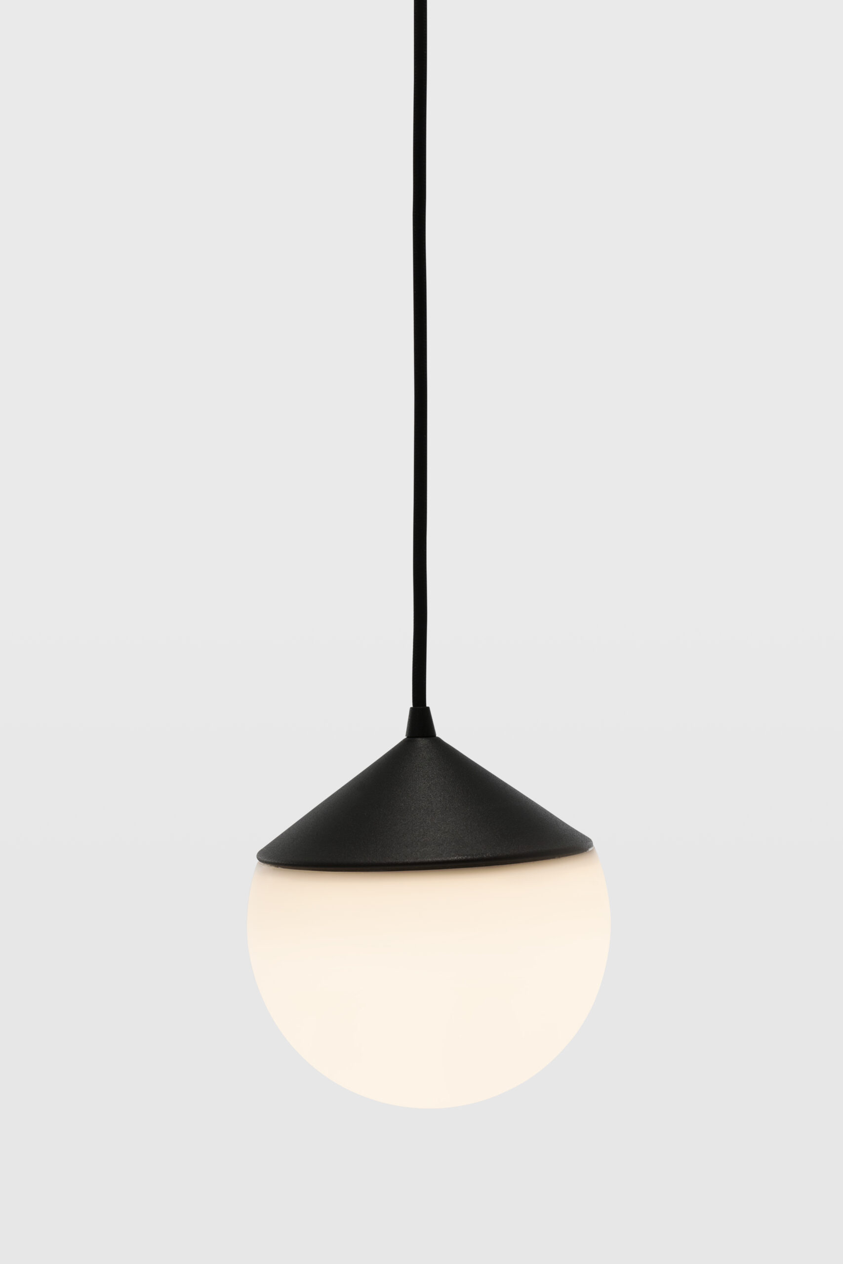 SOSSEGO_GW_Tombo Pendant Lamp_Matte Black 1