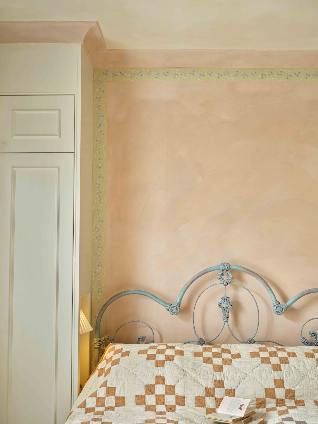 NYDC-Women-In-Design-Harbinger-Wallpaper Borders: Scroll, Trellis and Jaipur-4